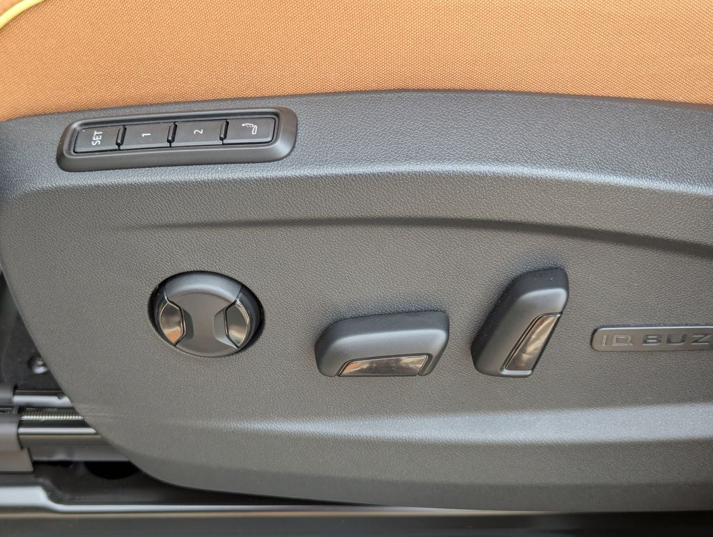 2025 Volkswagen ID. Buzz Pro S Plus