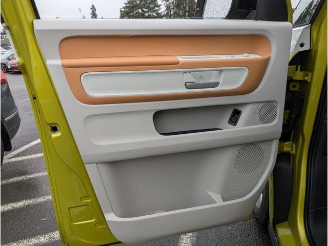 2025 Volkswagen ID. Buzz Pro S Plus