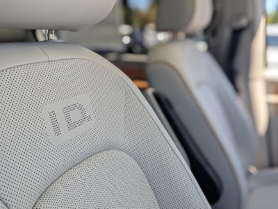 2025 Volkswagen ID. Buzz Pro S Plus