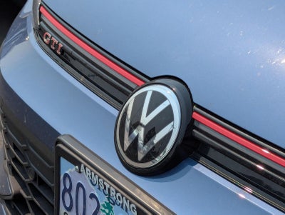2025 Volkswagen Golf GTI SE