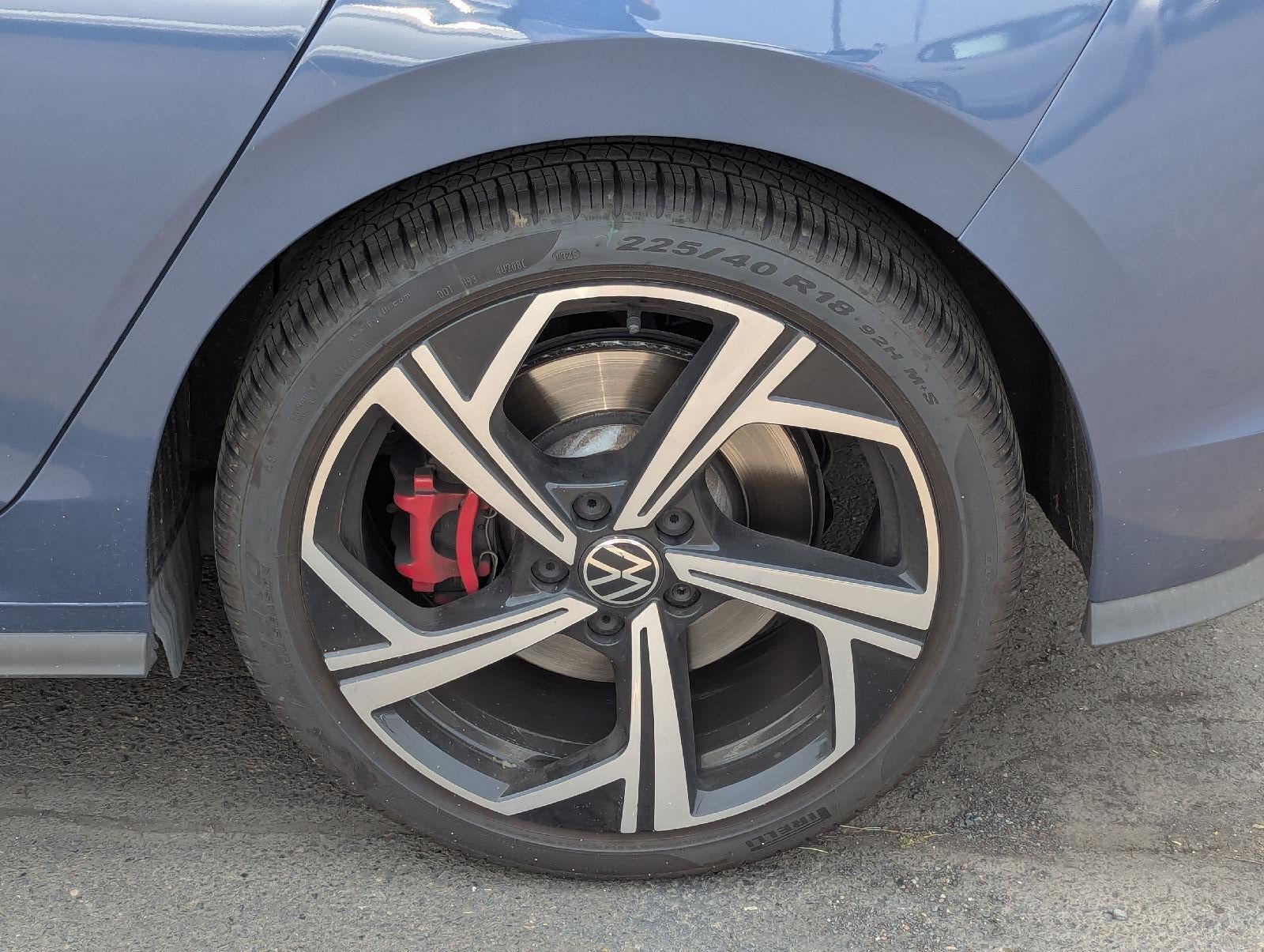 2025 Volkswagen Golf GTI SE