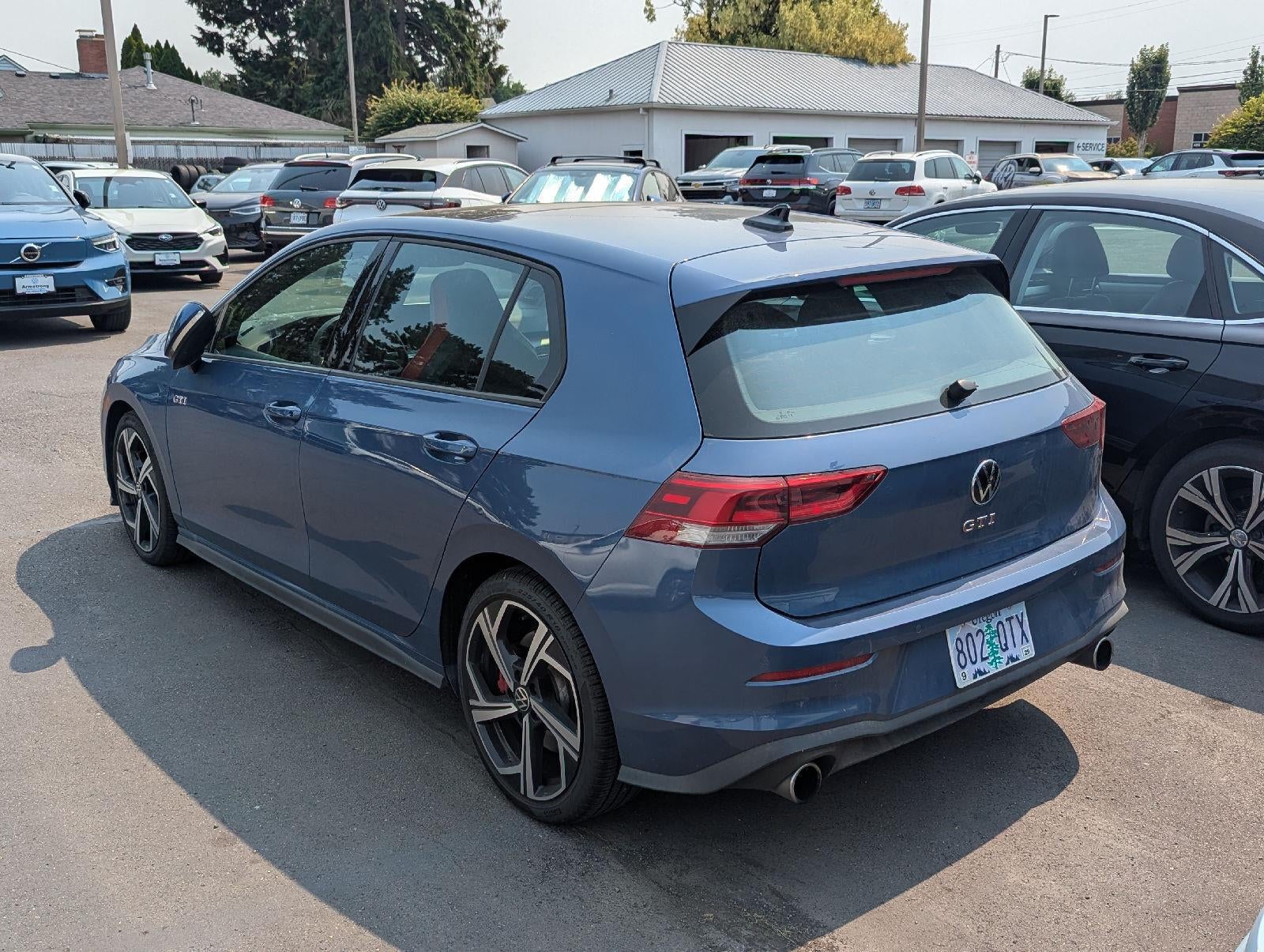 2025 Volkswagen Golf GTI SE