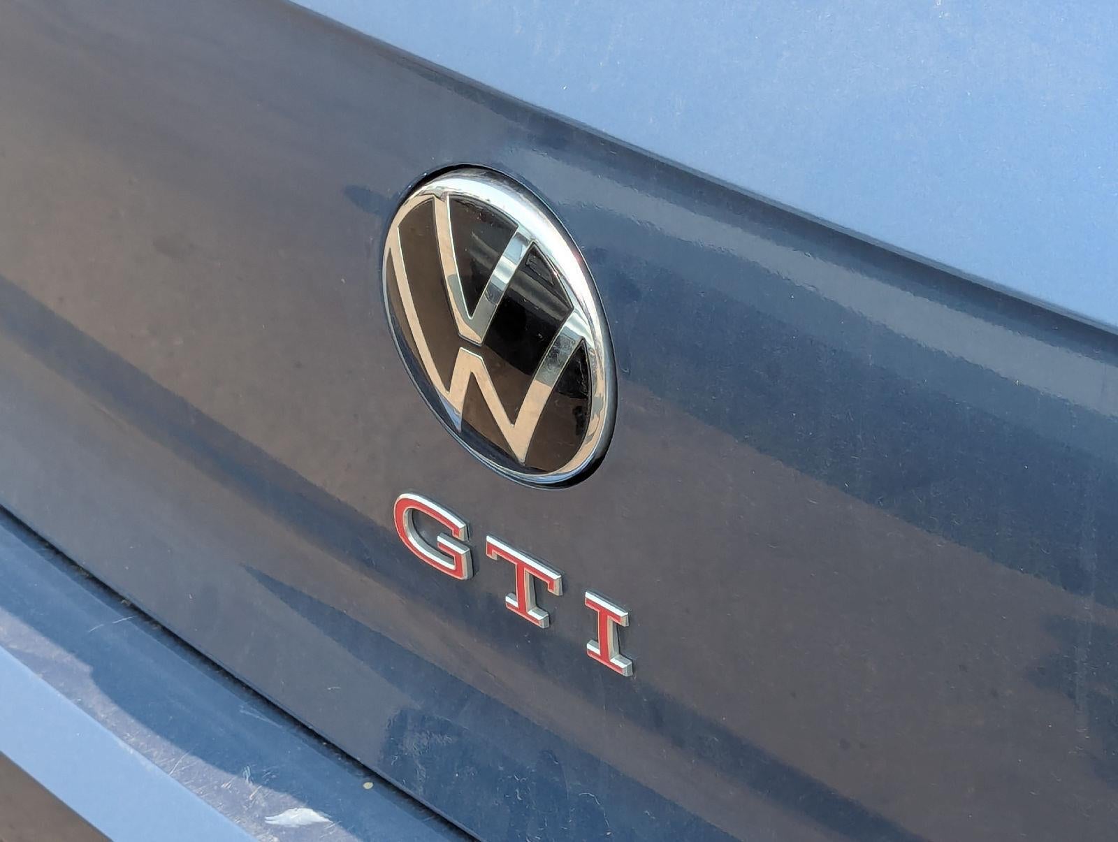2025 Volkswagen Golf GTI SE
