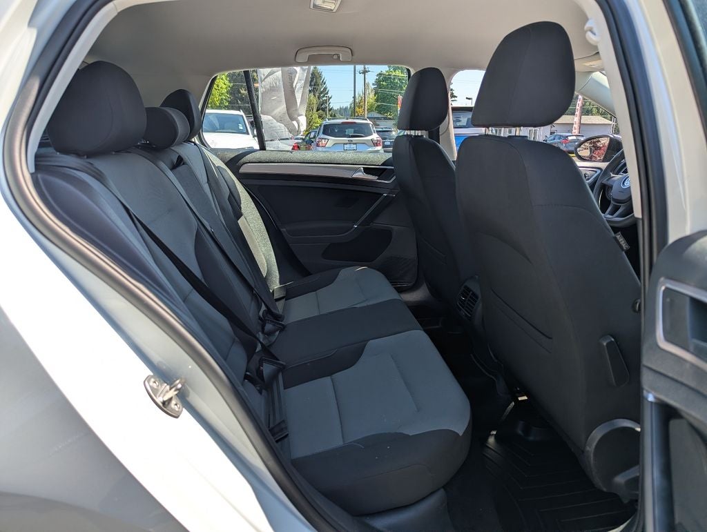 2016 Volkswagen e-Golf SE