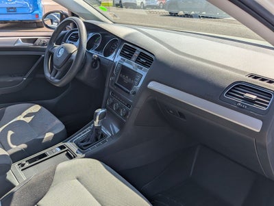 2016 Volkswagen e-Golf SE