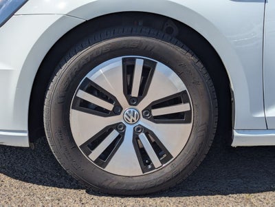 2016 Volkswagen e-Golf SE