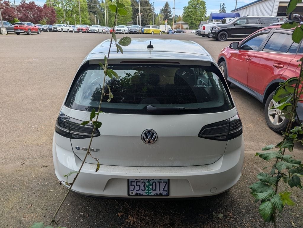 2016 Volkswagen e-Golf SE