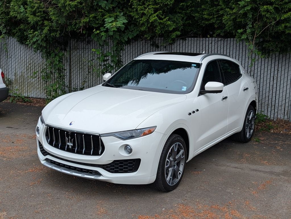 2017 Maserati Levante S's photo