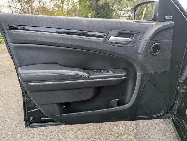 2022 Chrysler 300 300S