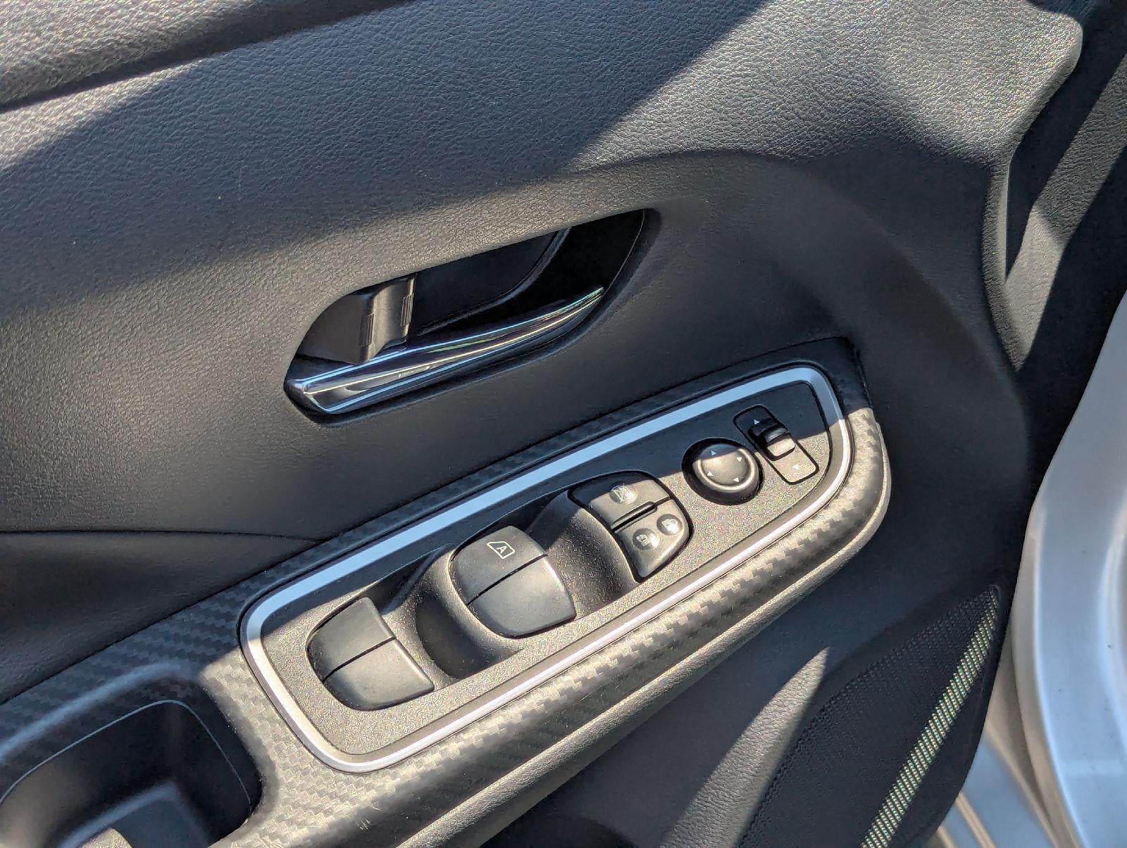 2020 Nissan Versa SR