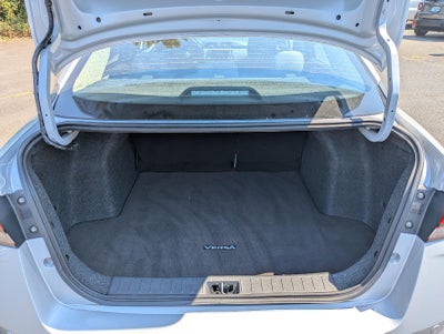 2020 Nissan Versa SR