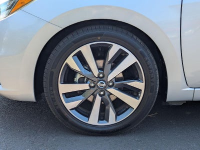 2020 Nissan Versa SR