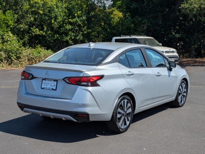 2020 Nissan Versa SR