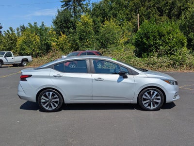 2020 Nissan Versa SR