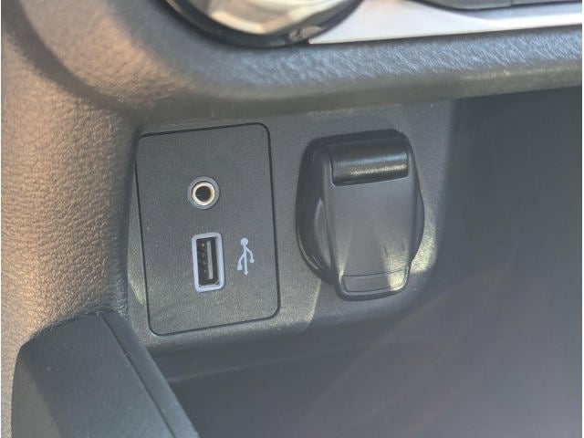 2020 Nissan Versa SR
