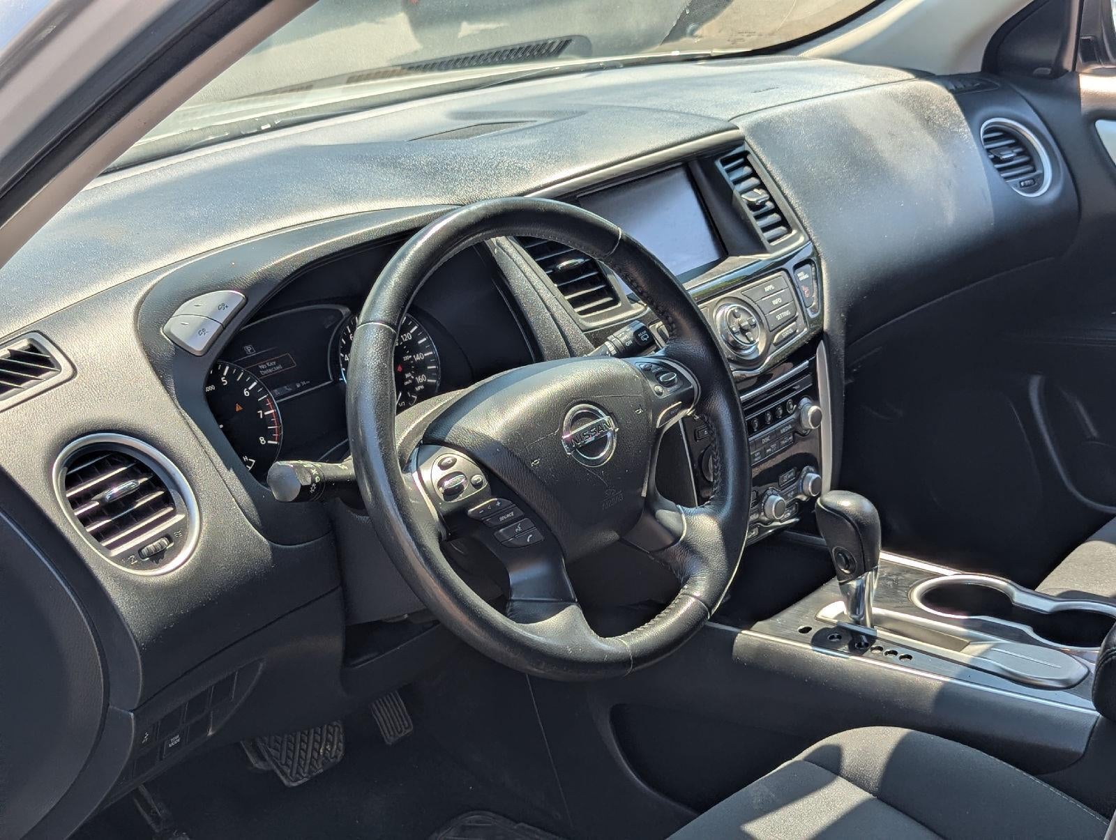 2019 Nissan Pathfinder SV