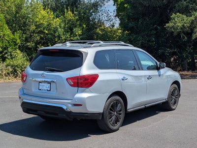 2019 Nissan Pathfinder SV