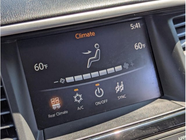 2019 Nissan Pathfinder SV
