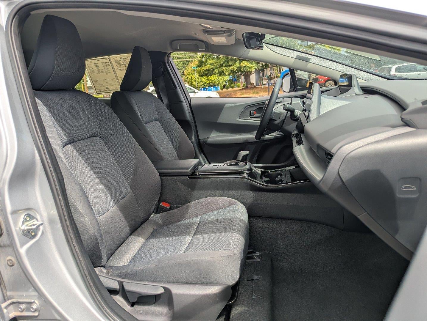 2025 Toyota Prius LE